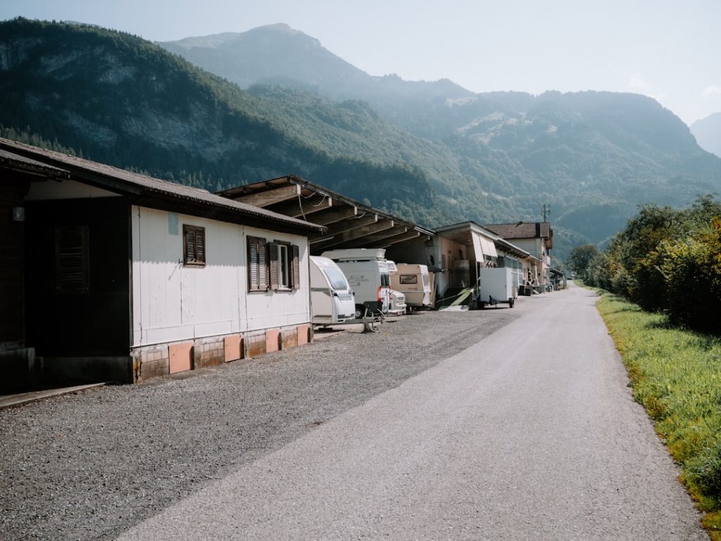 RV lifestyle - Photo by Ben Grayland on Unsplash