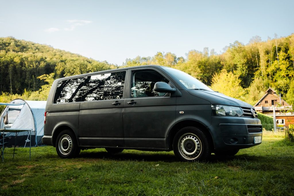 RV lifestyle - Photo by Guillaume DHALLUIN on Unsplash