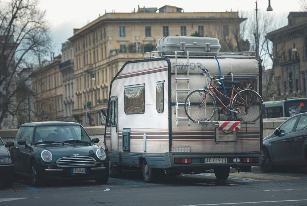 RV lifestyle - Photo by Egor Myznik on Unsplash